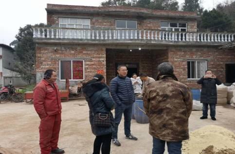 1547625089906050639.jpg 我院开展扶贫慰问活动1.jpg